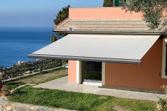 Realizzazione tenda da esterno 05
