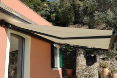 Realizzazione tenda da esterno 09