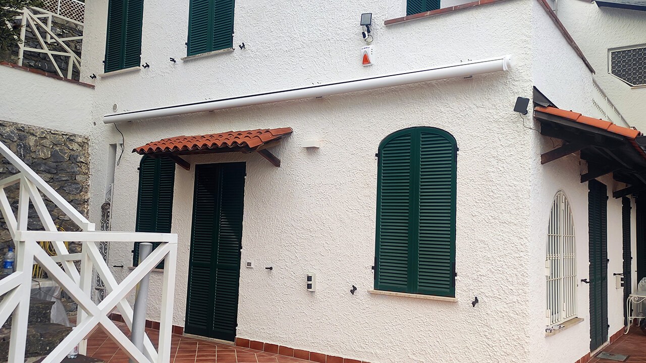 Realizzazione tenda da esterno 13
